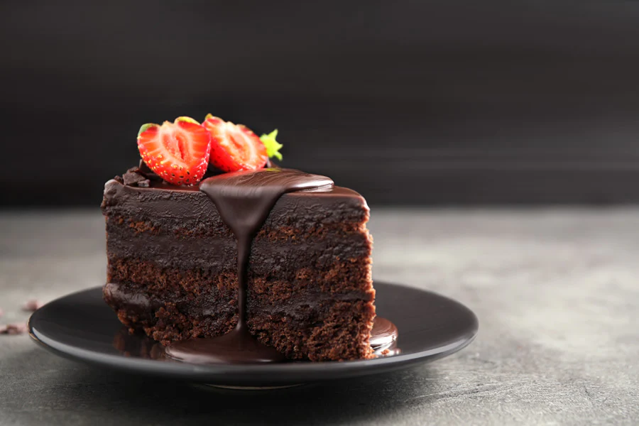 Freeze Dried Strawberries and Chocolate Cake Combo Box